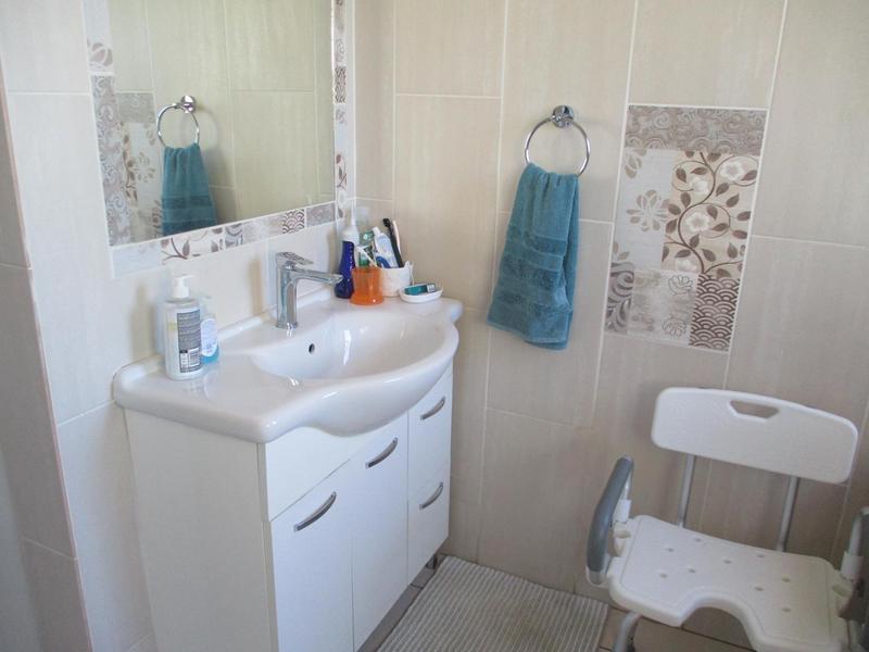 4 Bedroom Property for Sale in Pellissier Free State